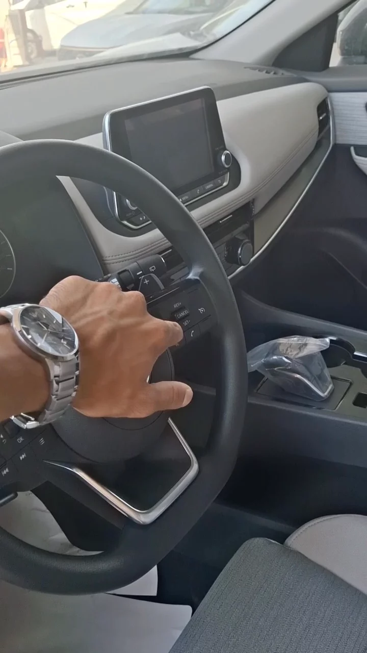 Nissan X-Trail s 7 seats 2025