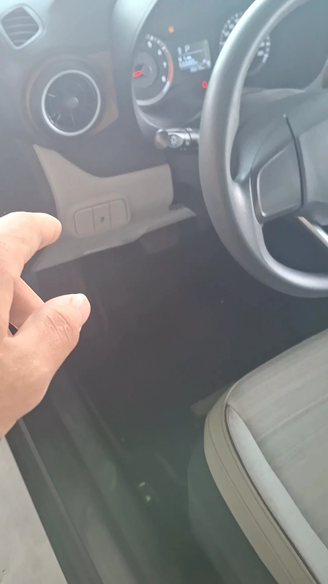 Car video thumbnail 1 of 8