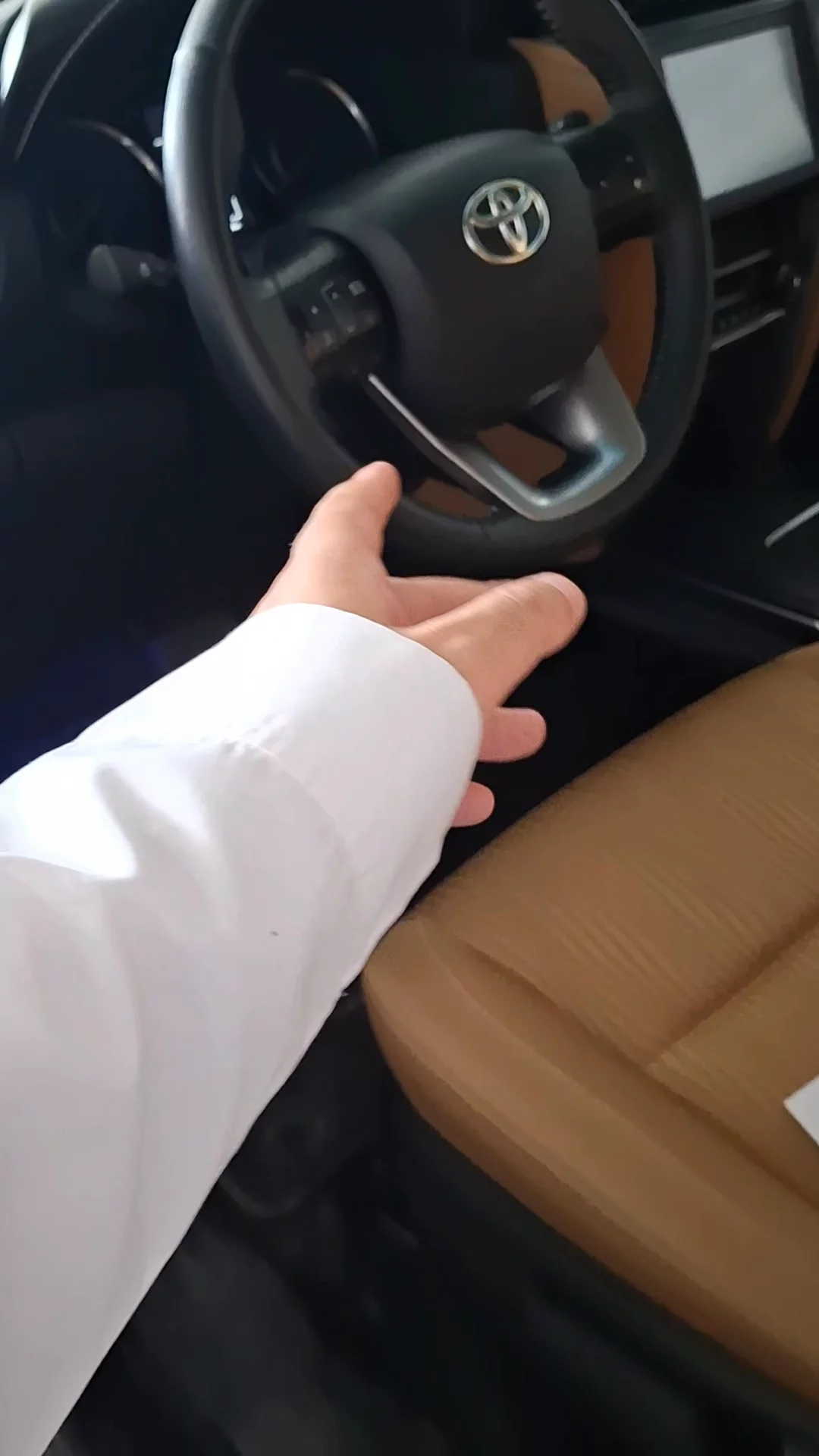 تويوتا فورتشنر VX 2023