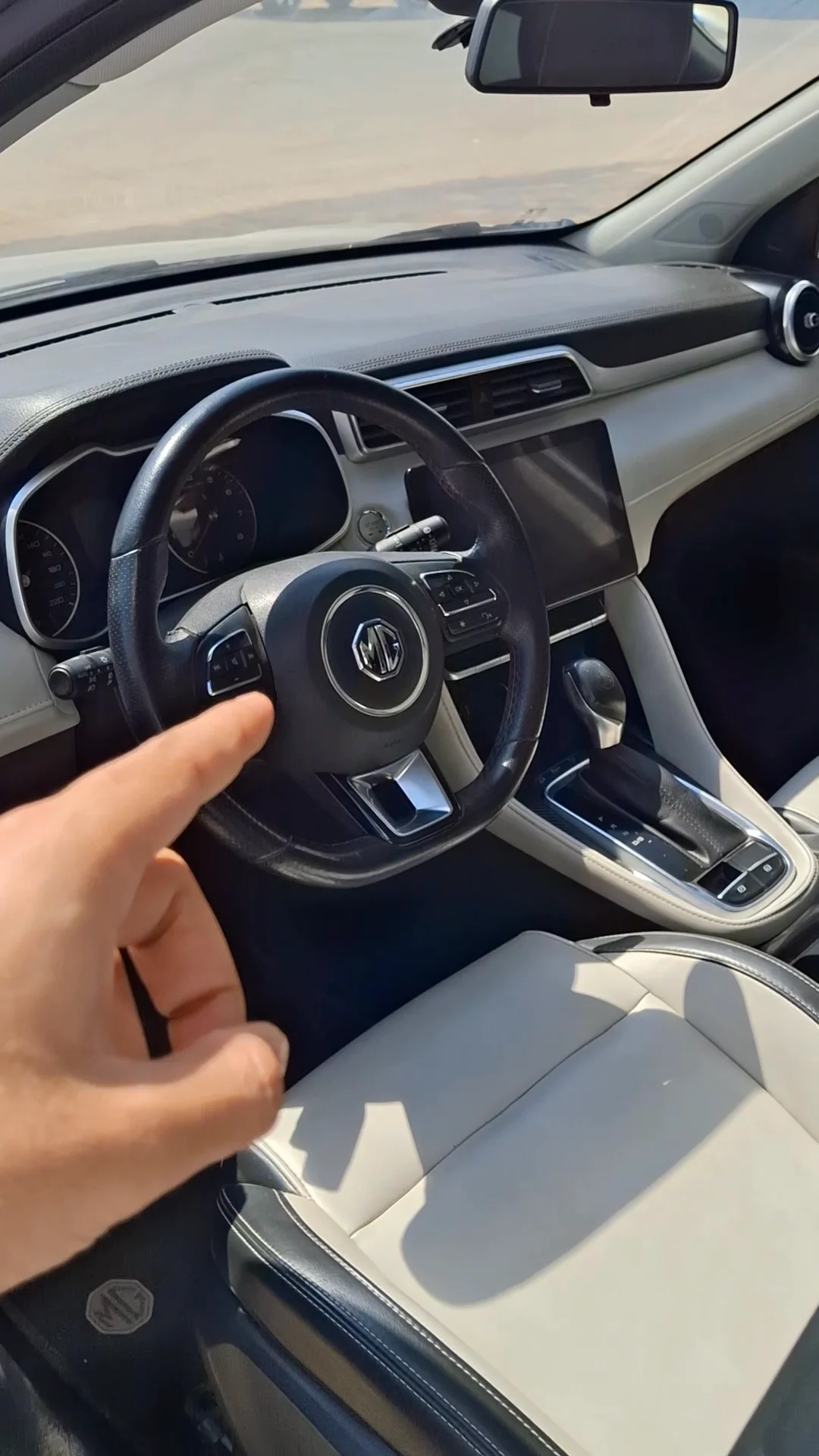 ام جي ZS LUX 2023