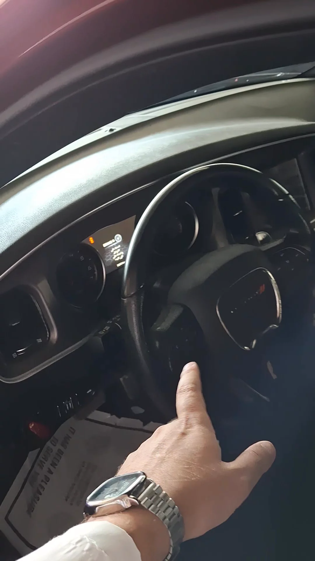 Car video thumbnail 1 of 9