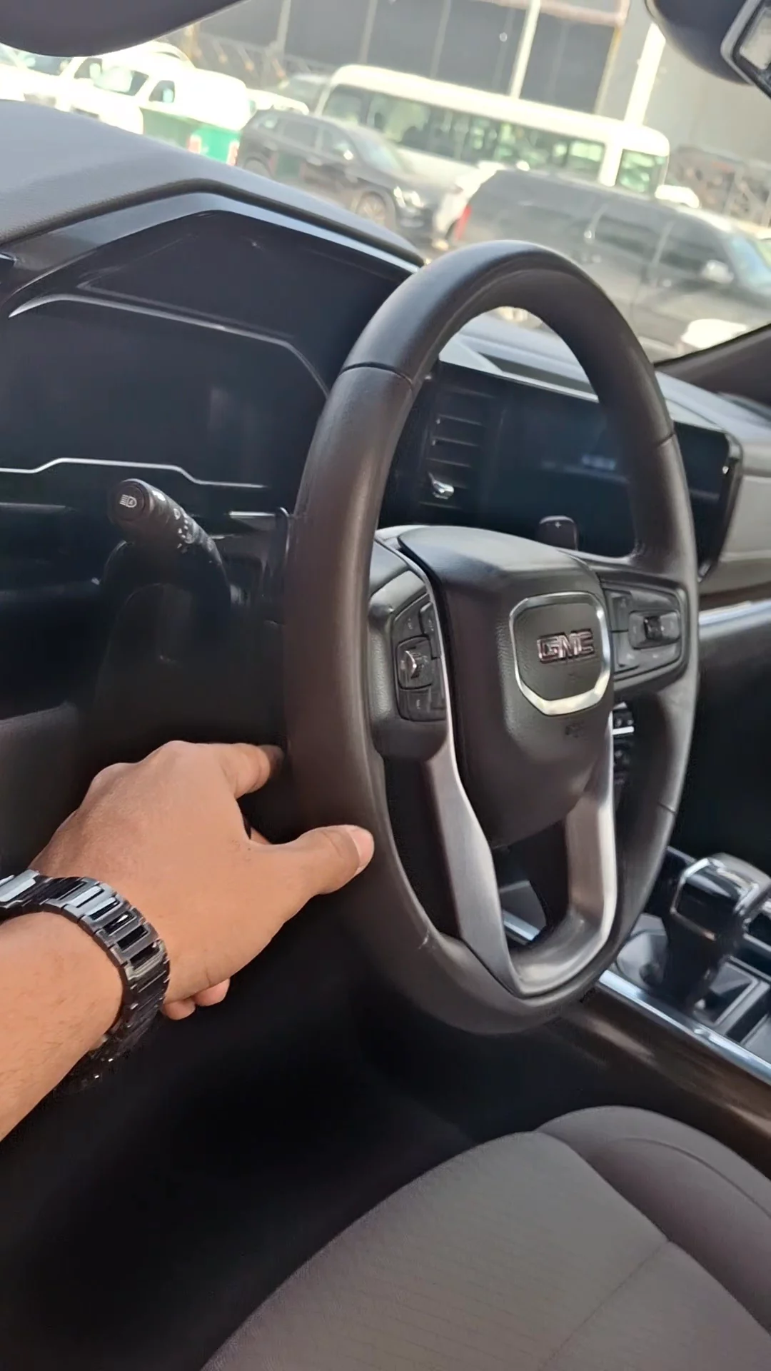 Car video thumbnail 1 of 7