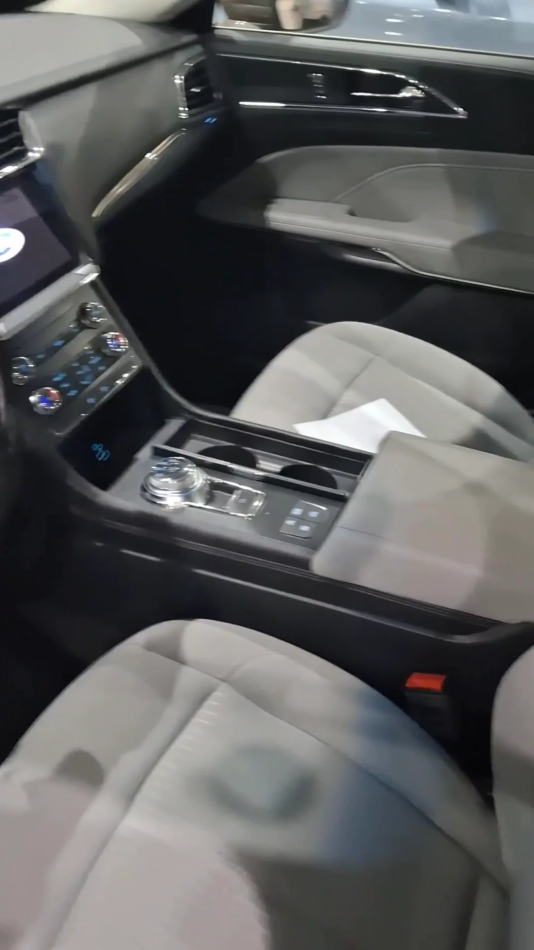 Car video thumbnail 1 of 9