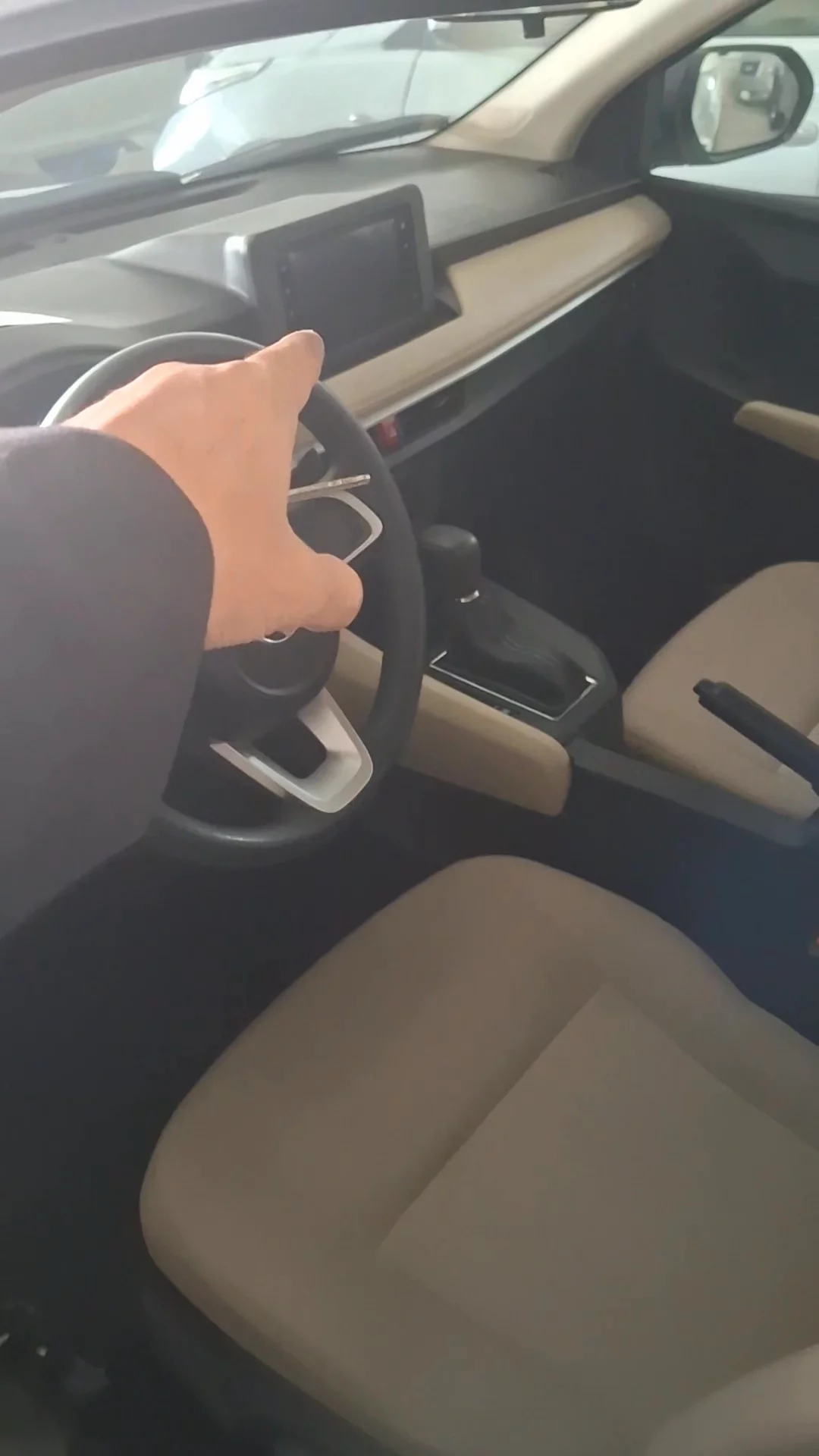 تويوتا يارس Y 2023