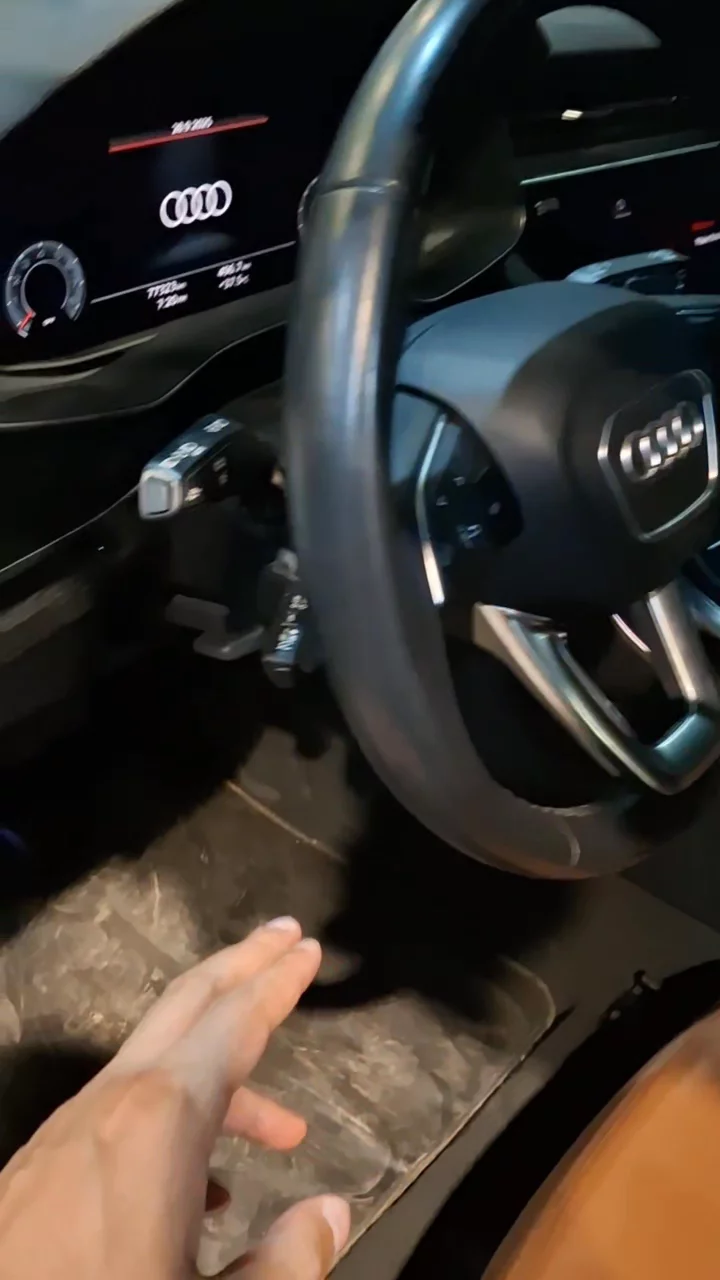 Car video thumbnail 1 of 9