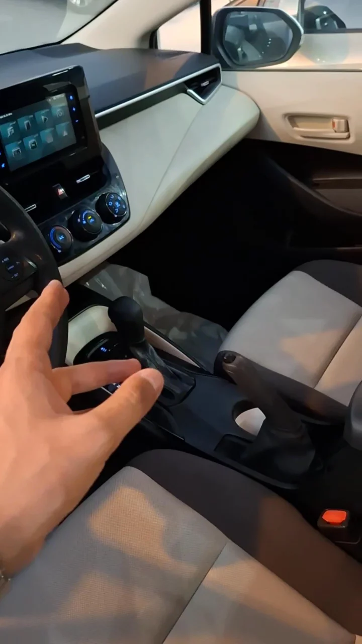 Car video thumbnail 1 of 9