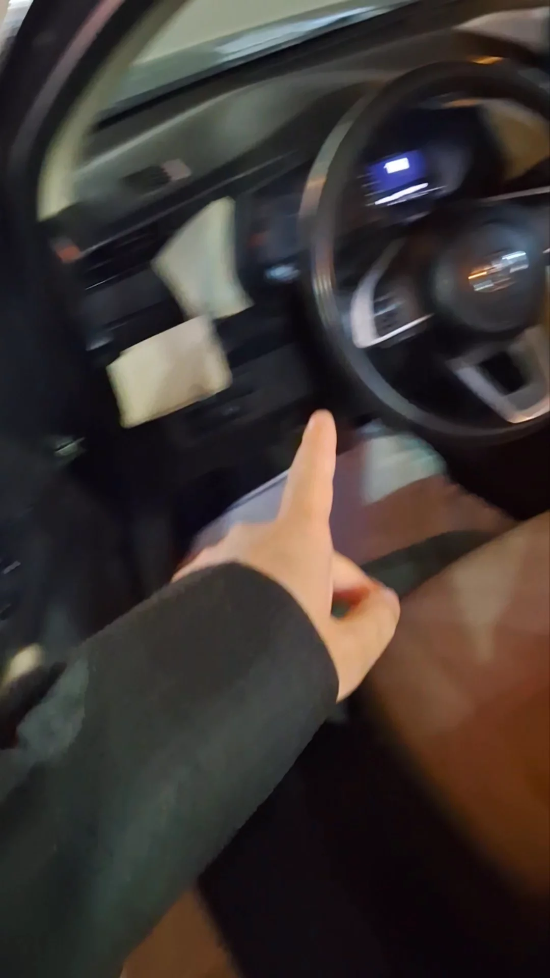 Car video thumbnail 1 of 9