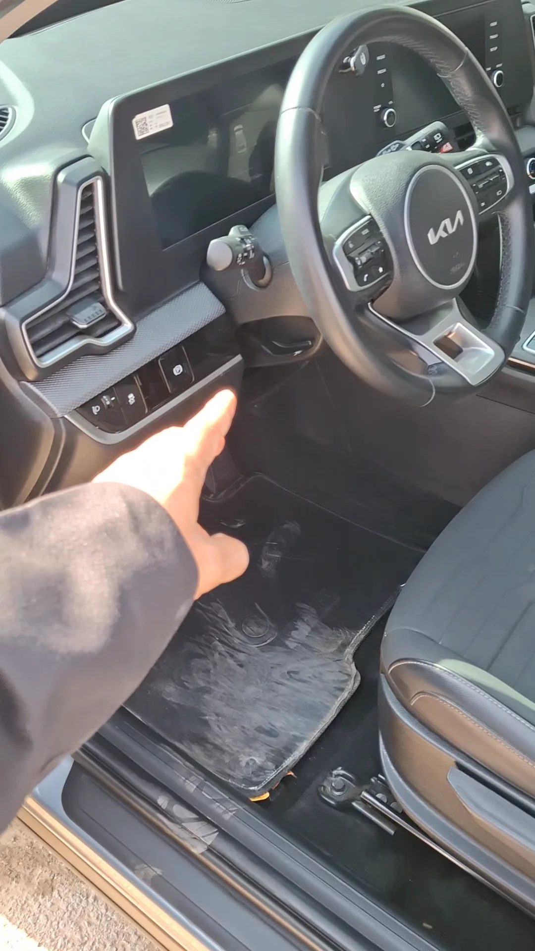 Car video thumbnail 1 of 11