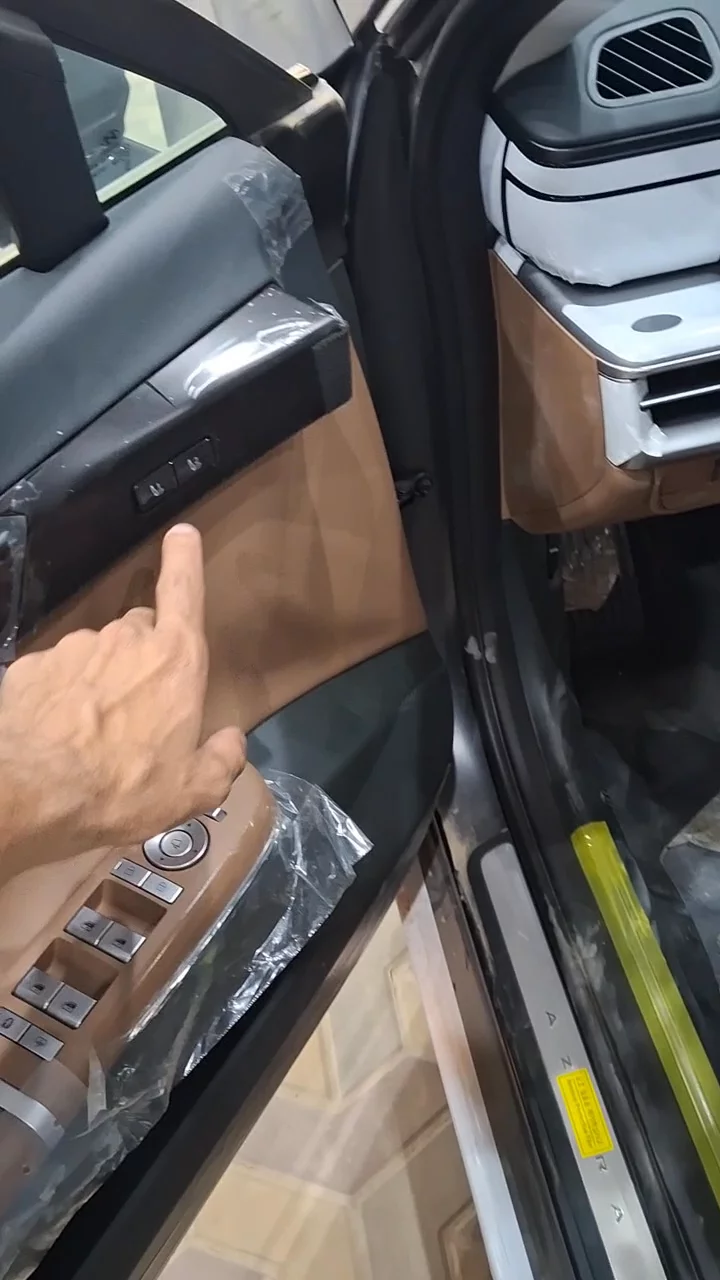 Car video thumbnail 1 of 10