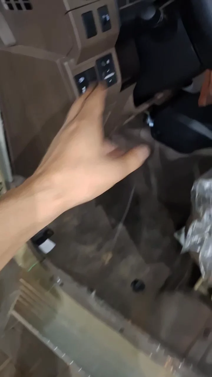 Car video thumbnail 1 of 8