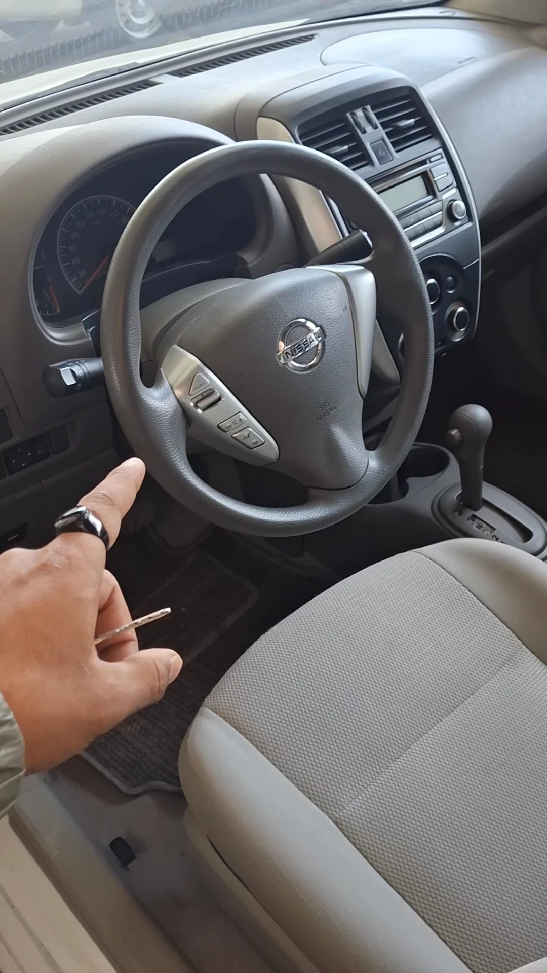 Car video thumbnail 1 of 7