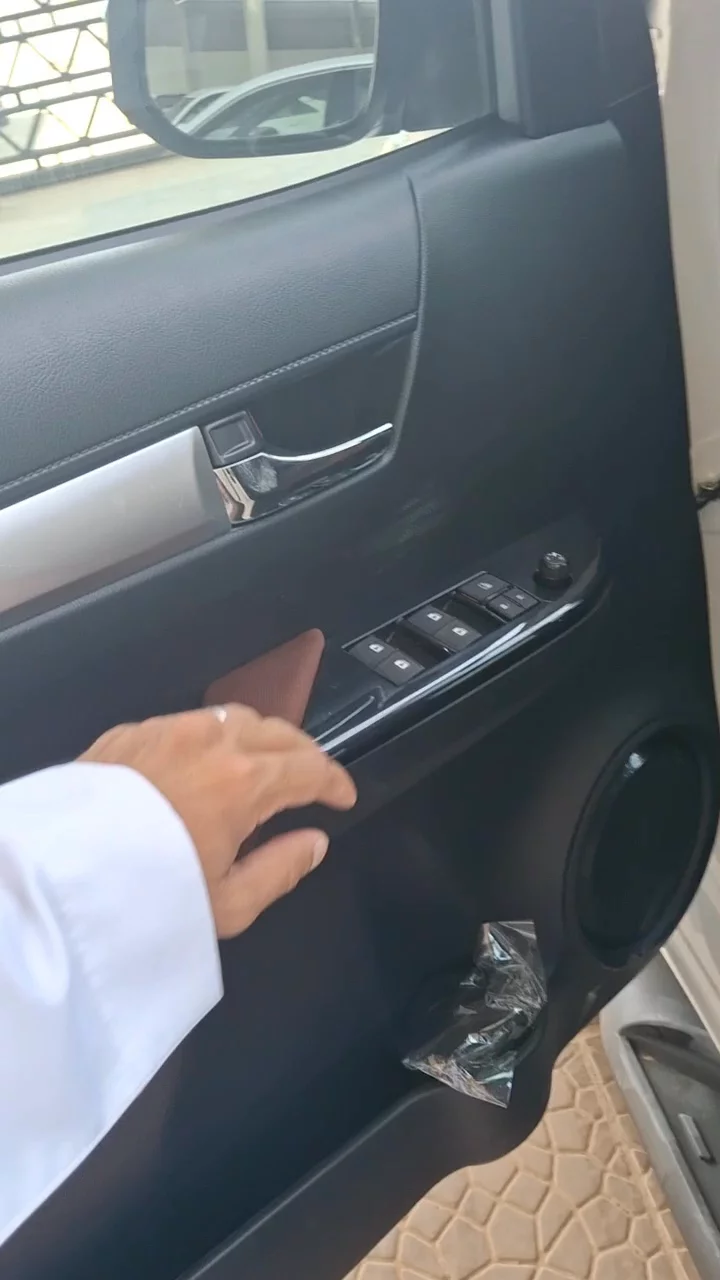 تويوتا هايلكس S GLX 2025