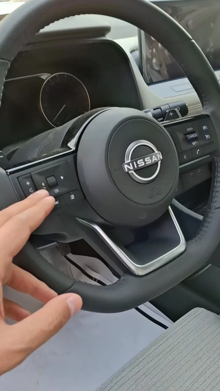 Nissan X-Trail SV plus 2025