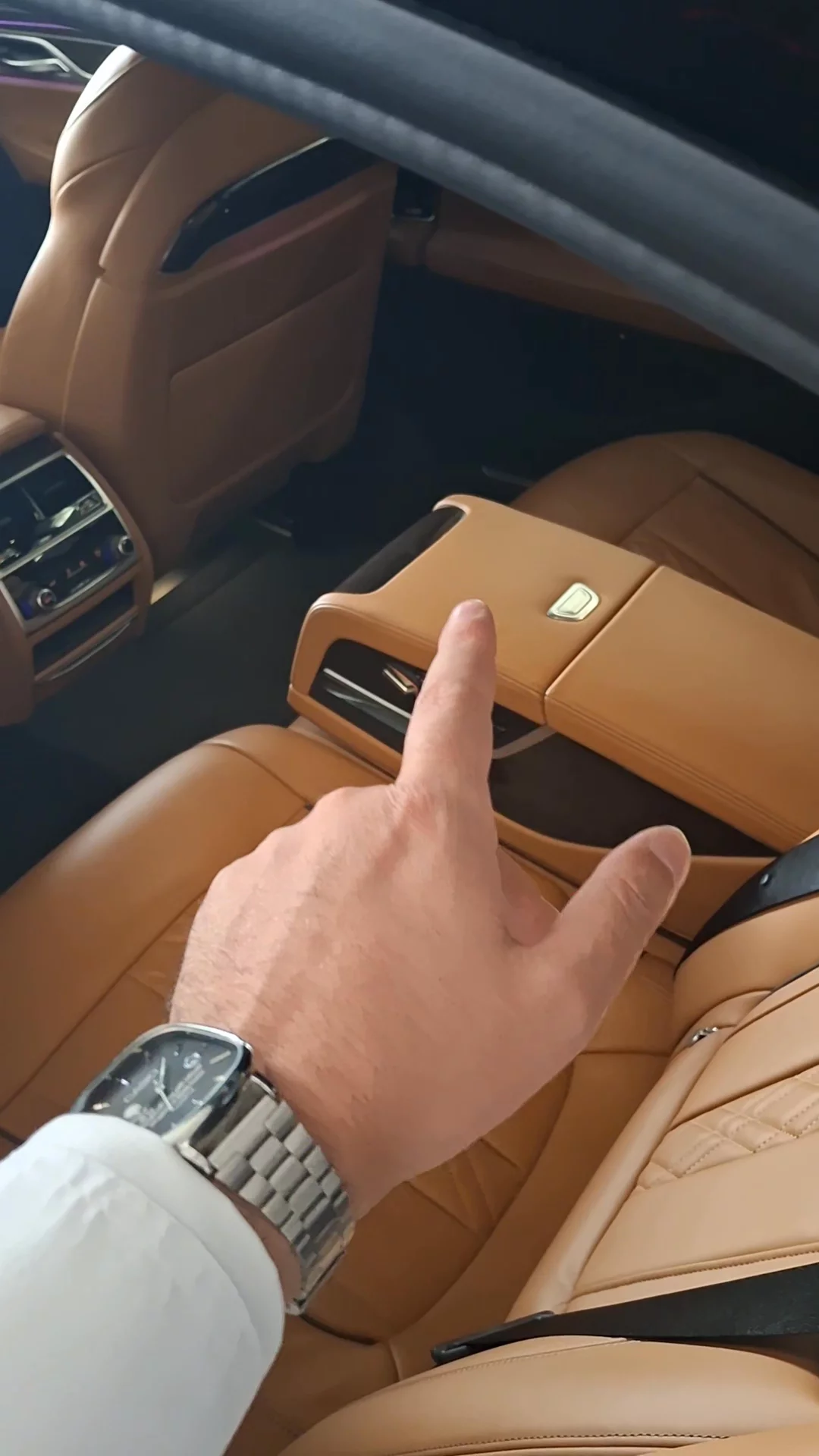 Car video thumbnail 1 of 10