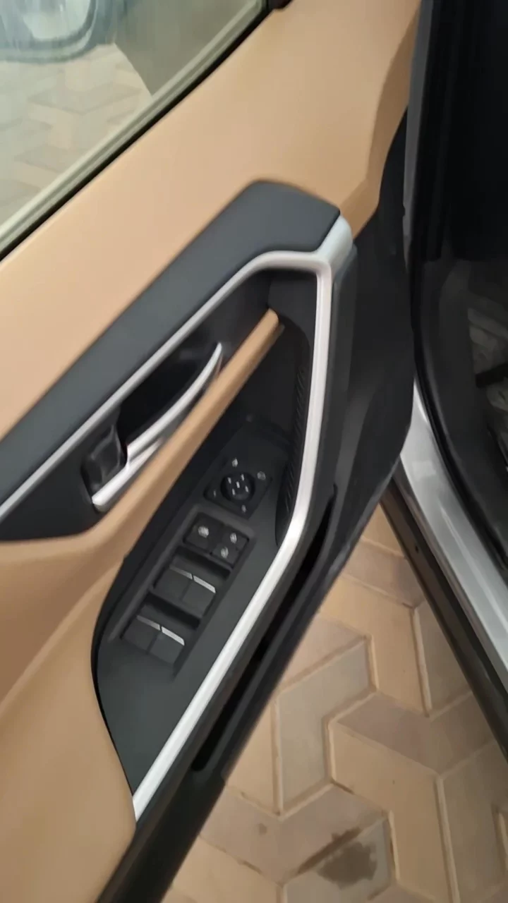 تويوتا راف فور XLE 2025