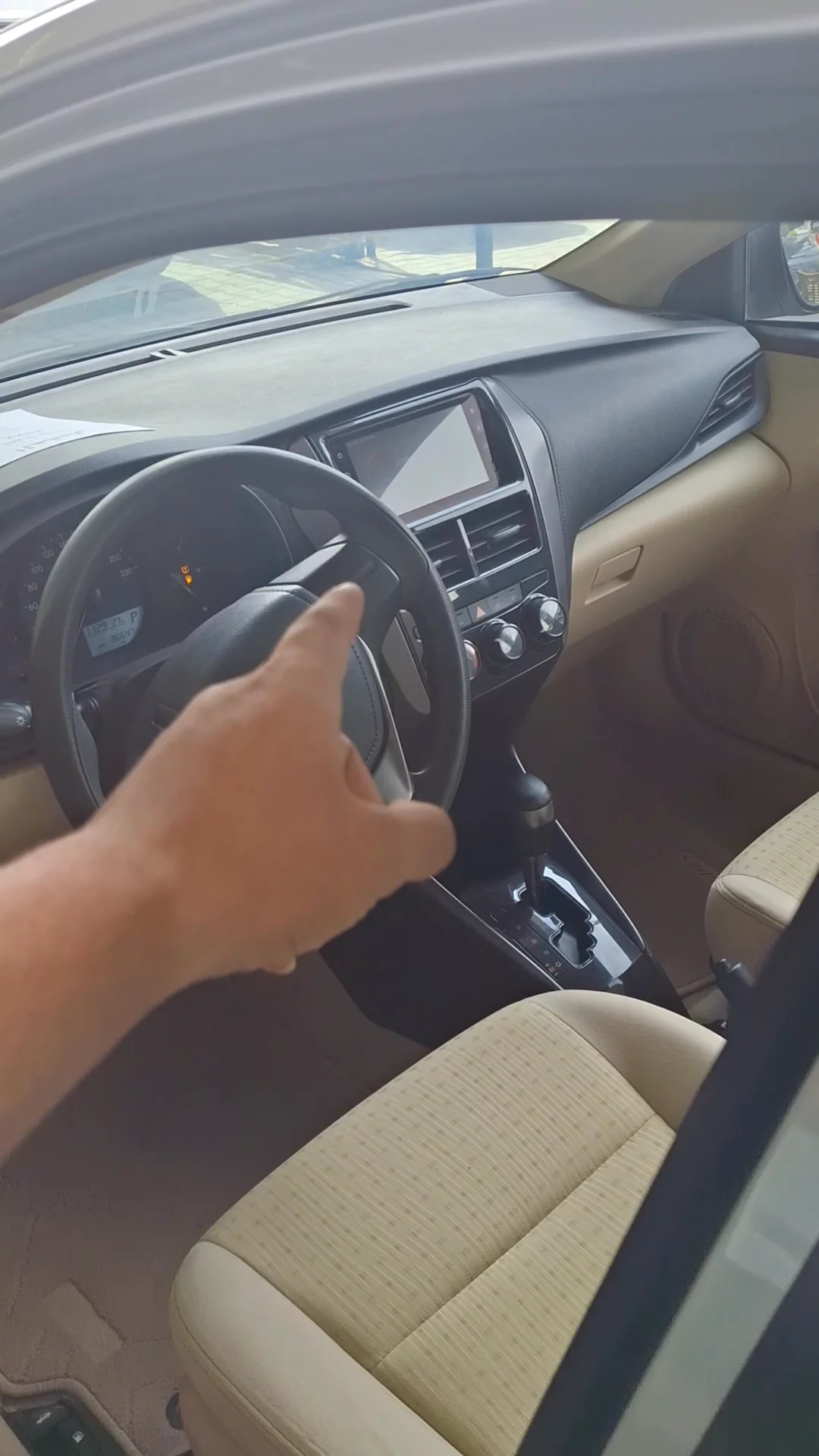 تويوتا يارس Y 2022