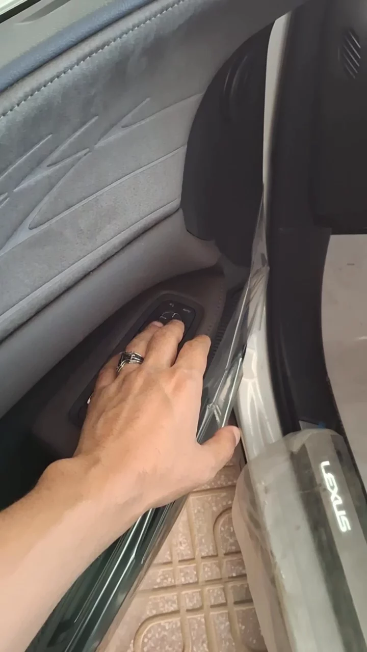 Car video thumbnail 1 of 10