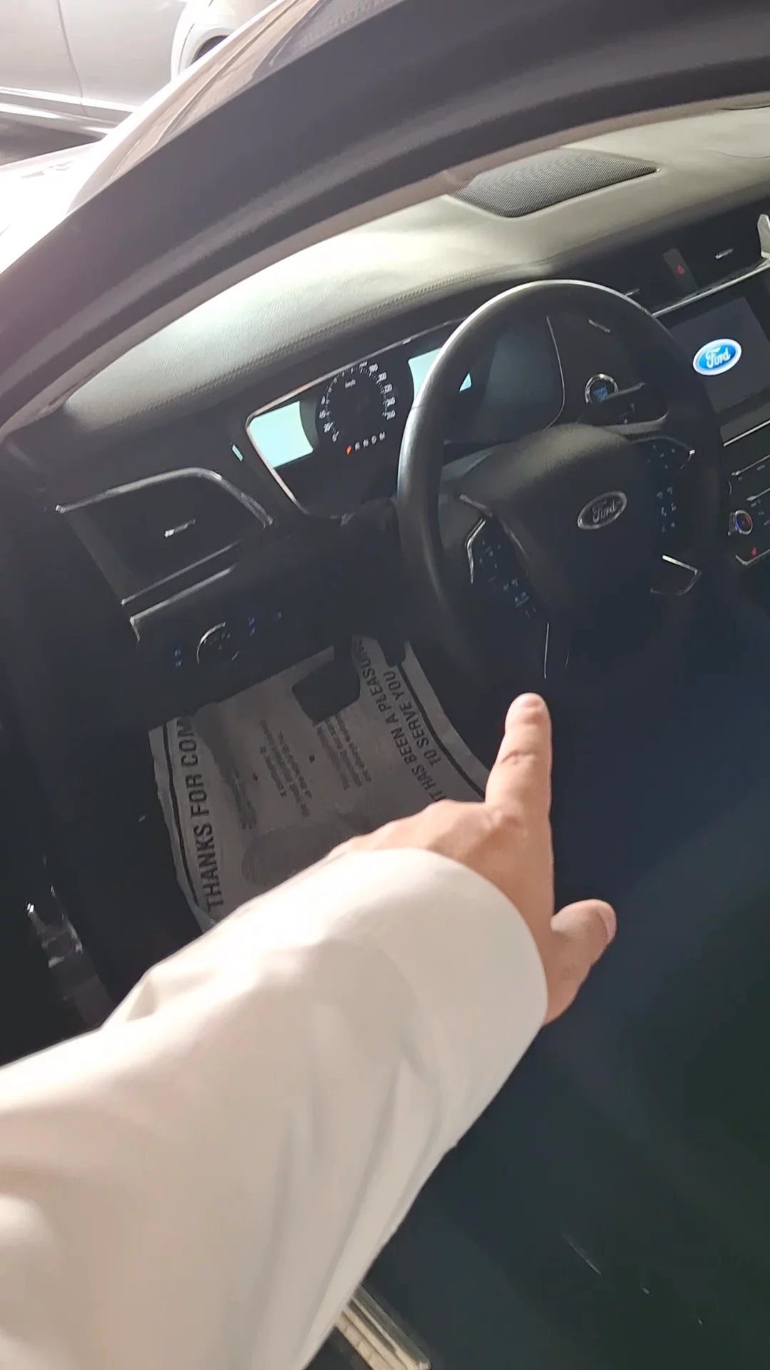 Car video thumbnail 1 of 9