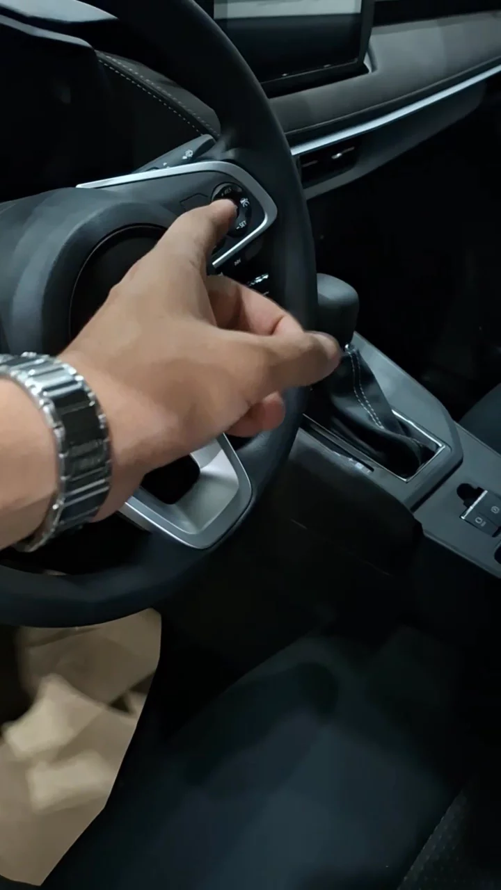 Car video thumbnail 1 of 10