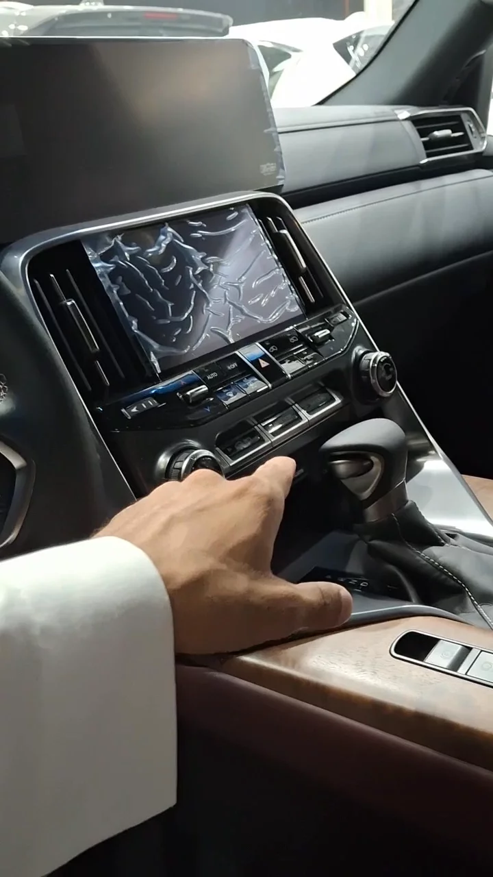 Car video thumbnail 1 of 10