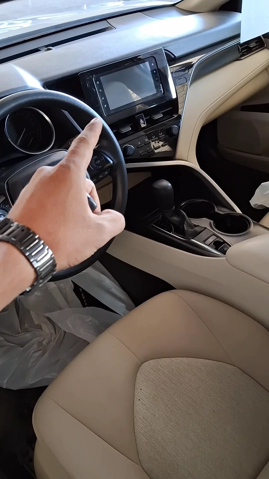 Car video thumbnail 1 of 7