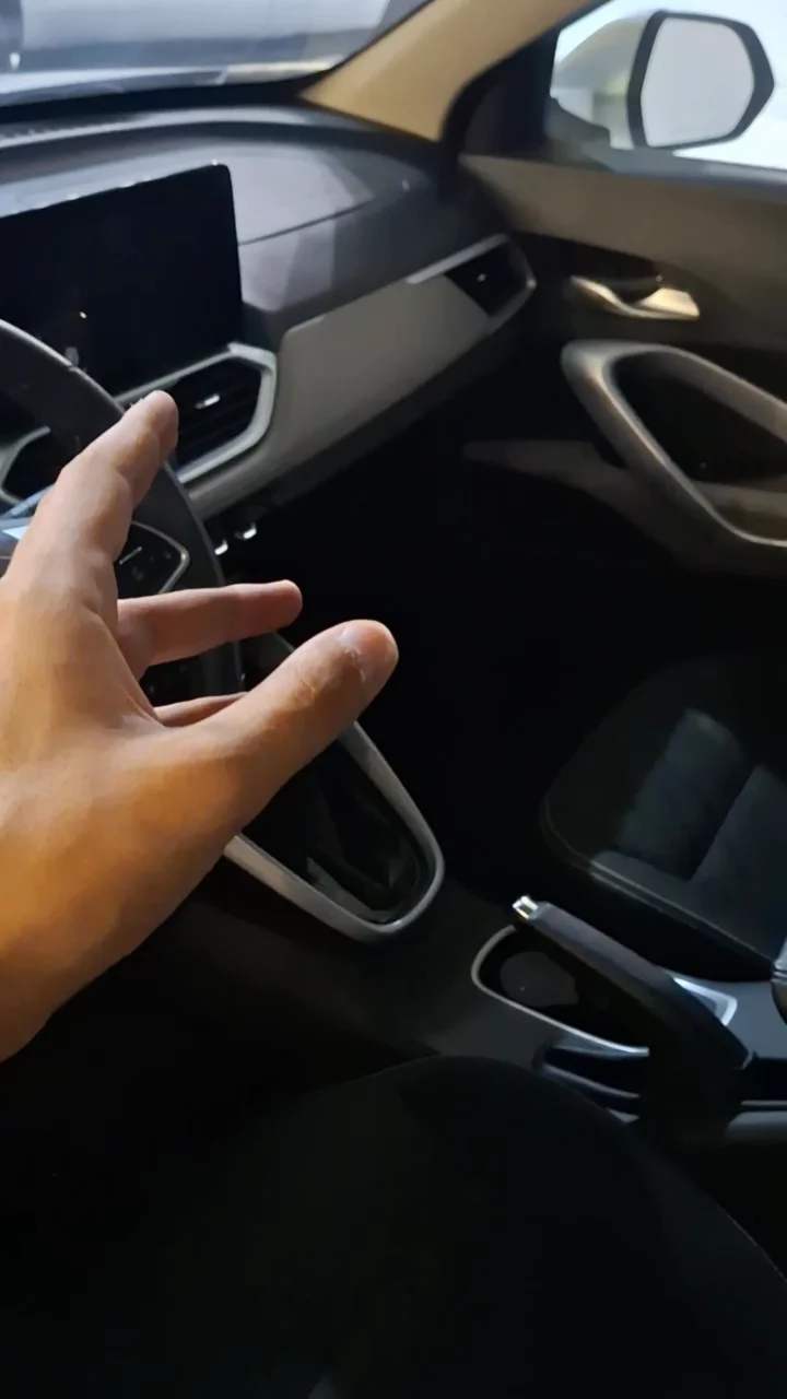 Car video thumbnail 1 of 9