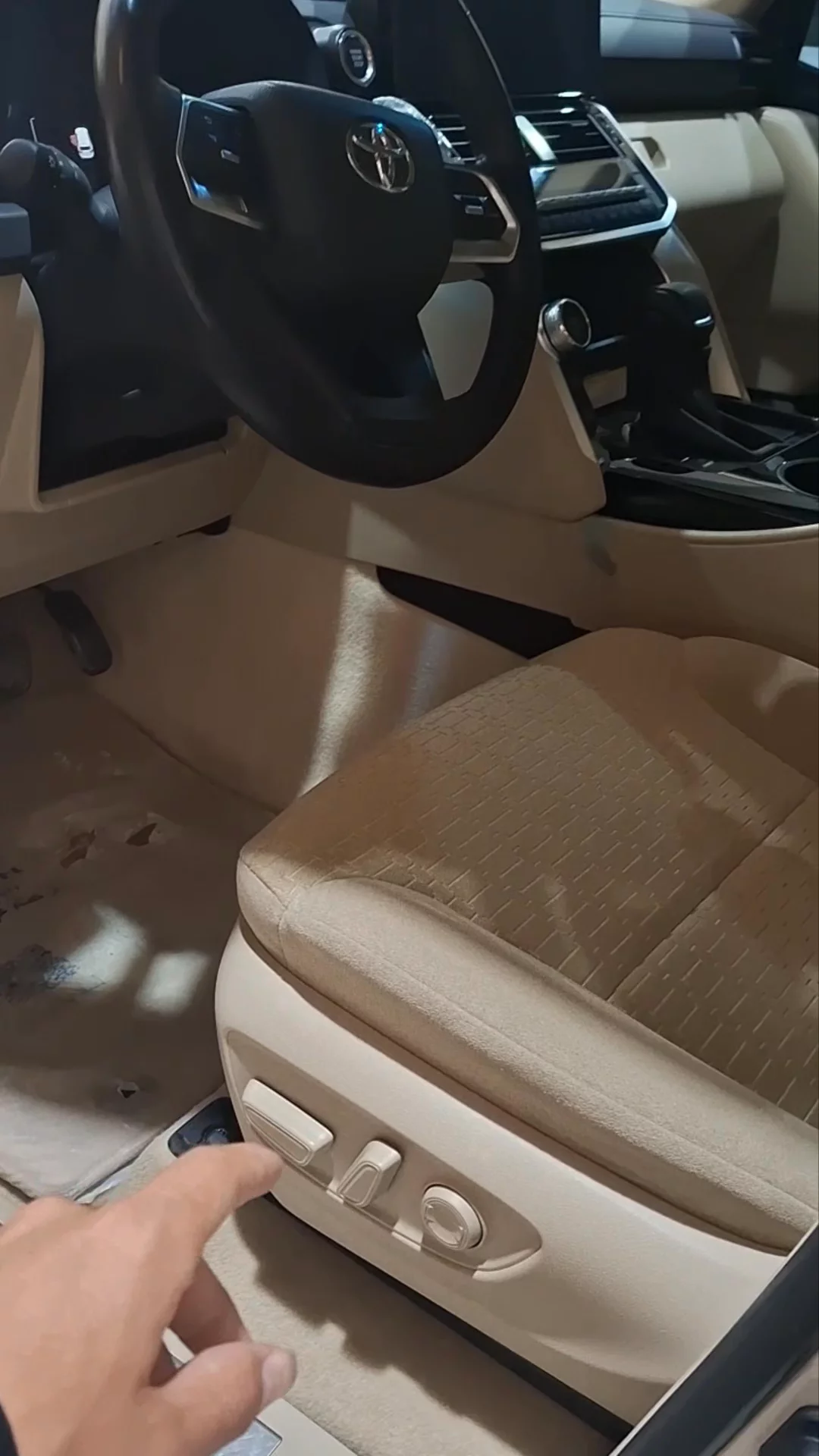 Car video thumbnail 1 of 7