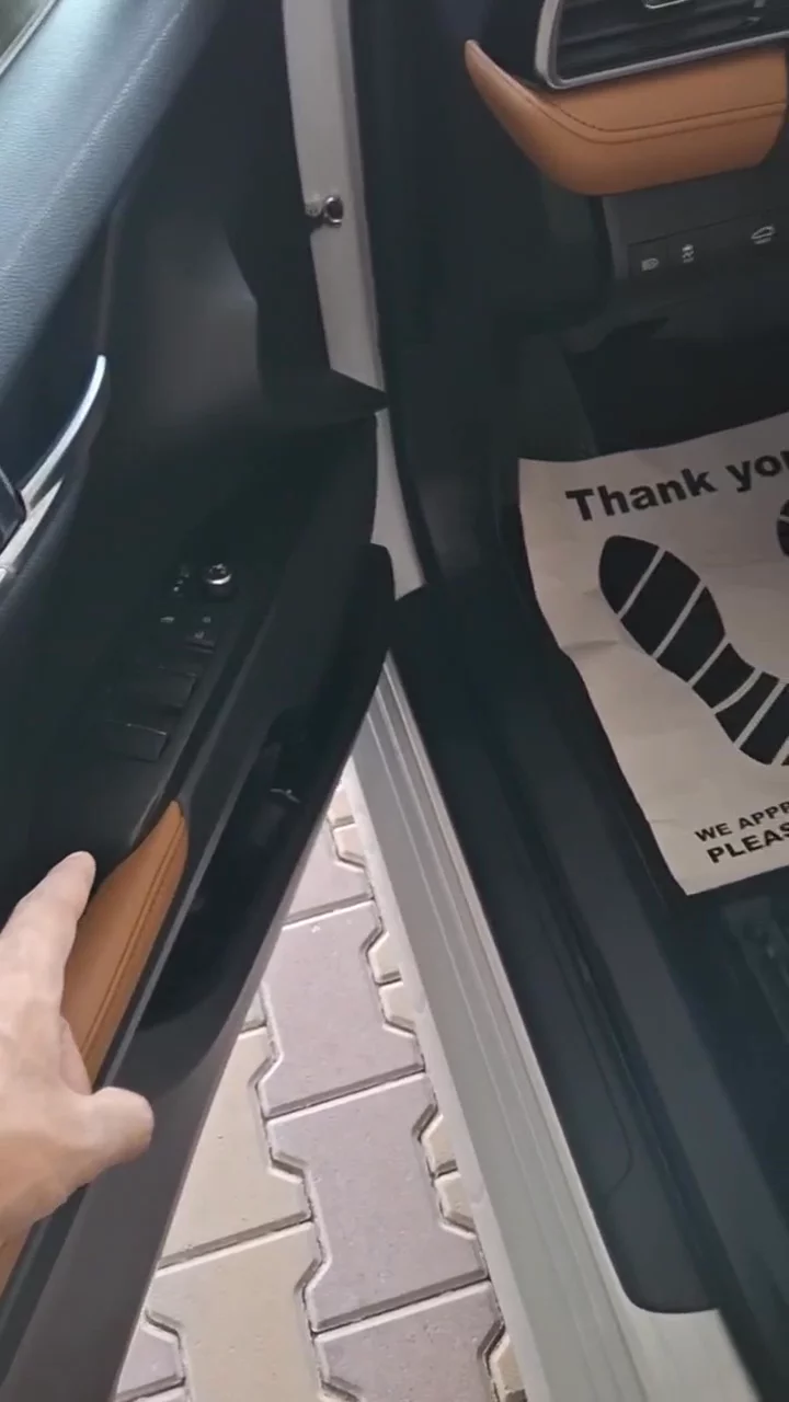 Car video thumbnail 1 of 7