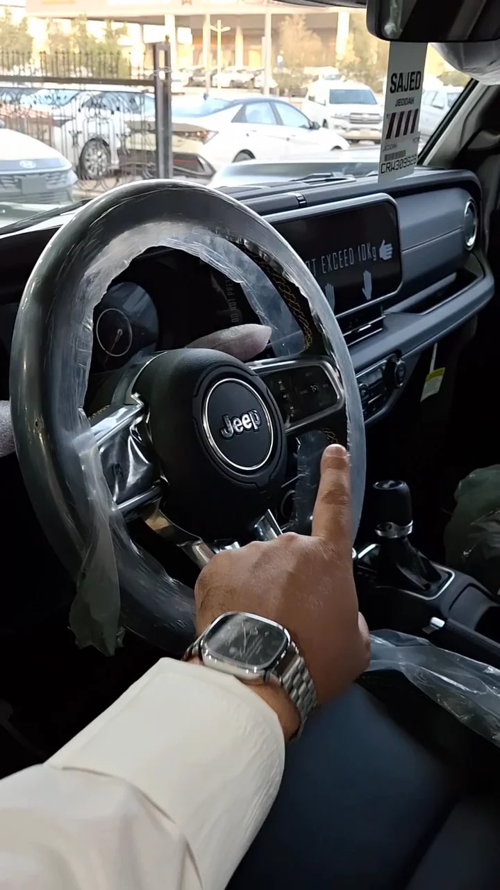 Car video thumbnail 1 of 10