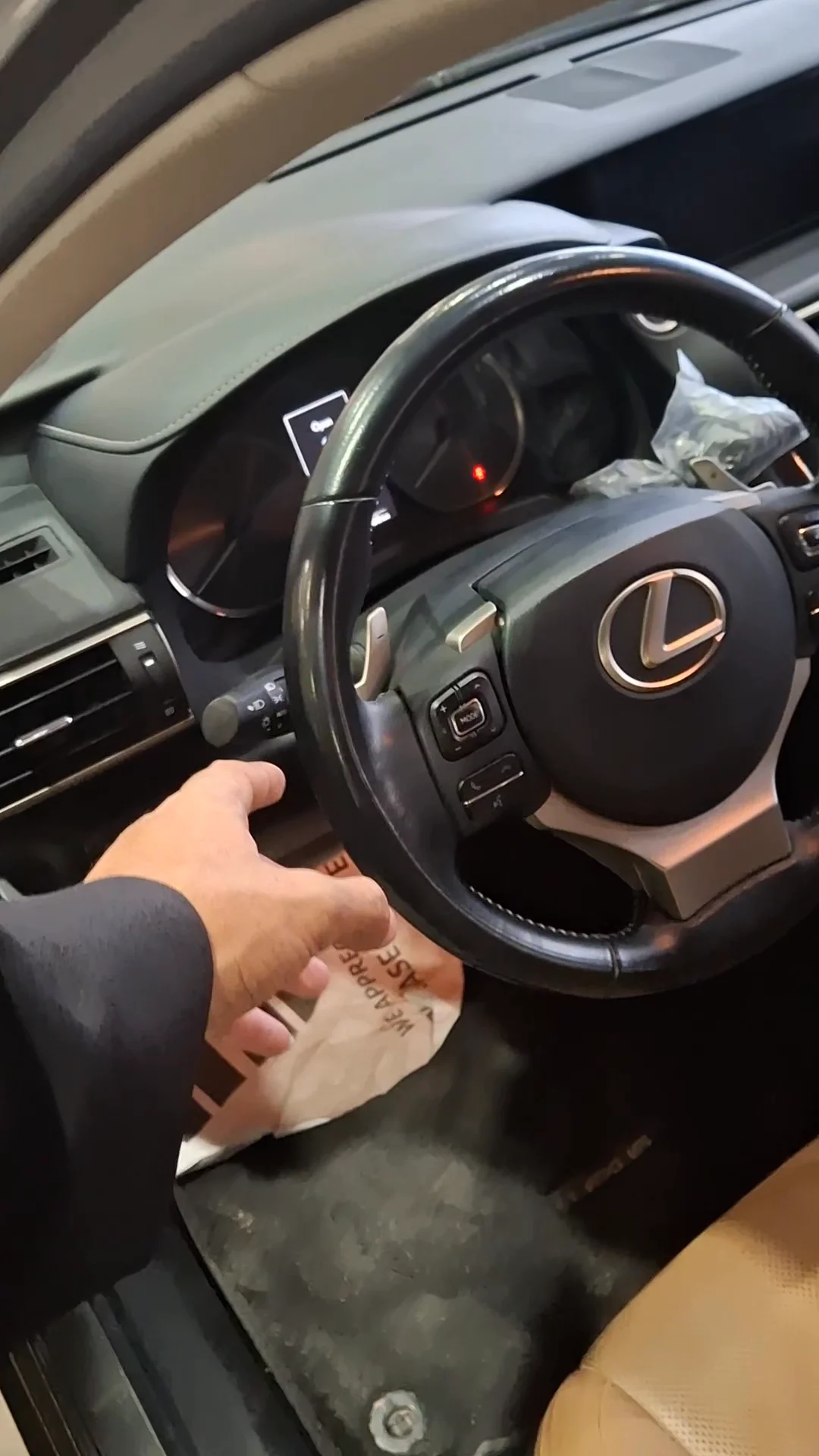 Car video thumbnail 1 of 11