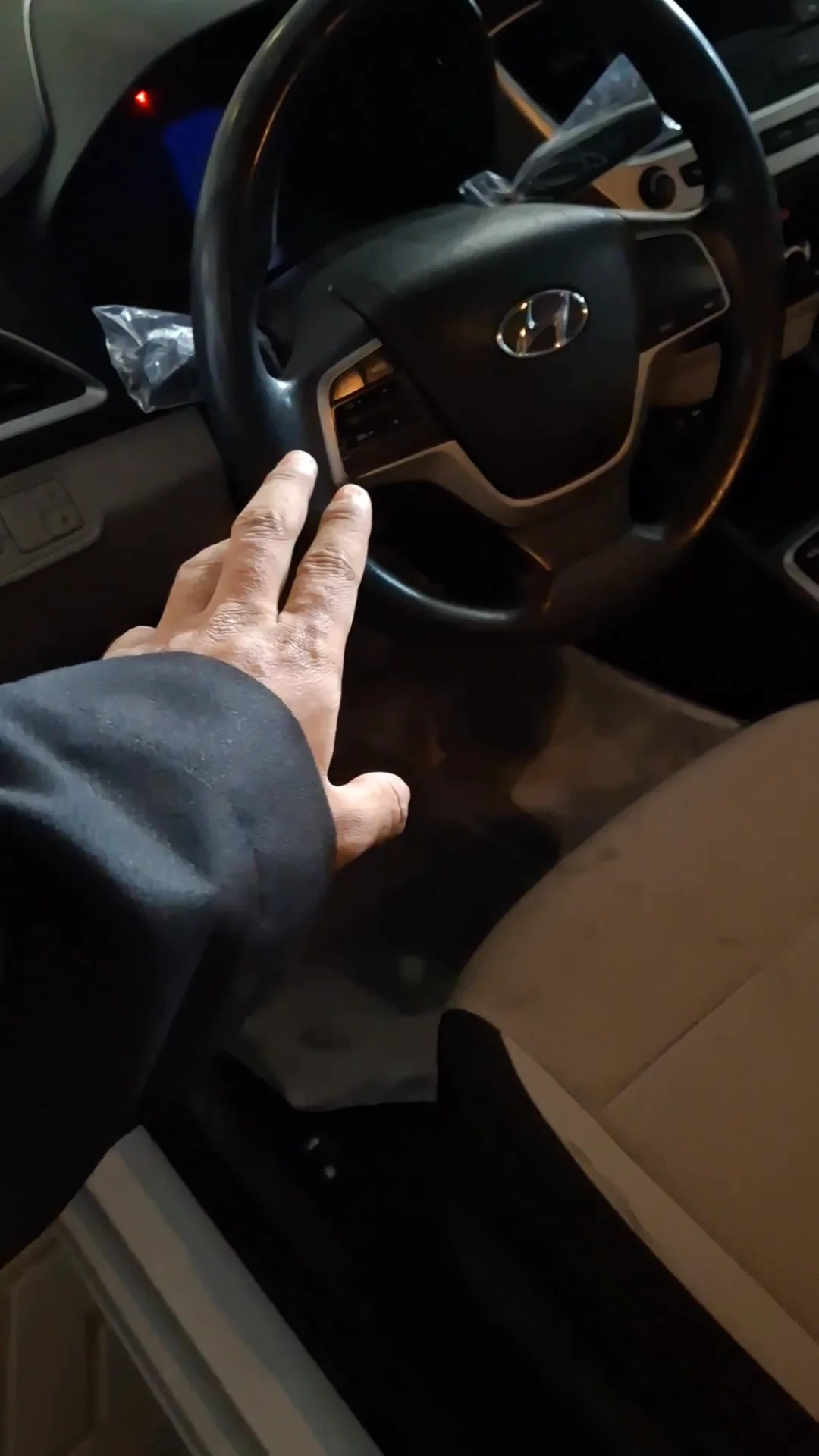 Car video thumbnail 1 of 7