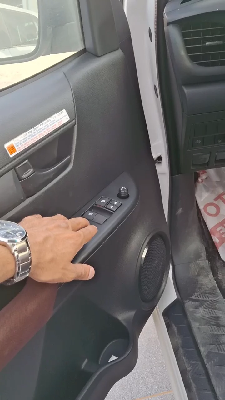 Car video thumbnail 1 of 7