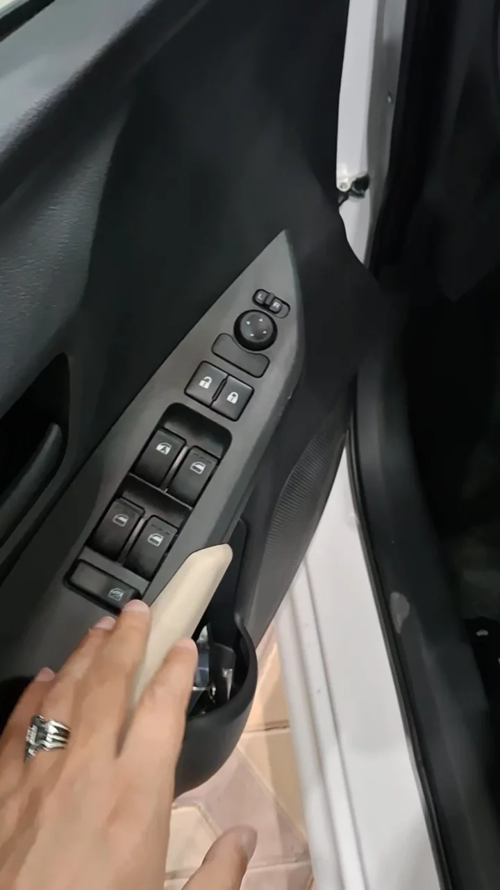 Car video thumbnail 1 of 10