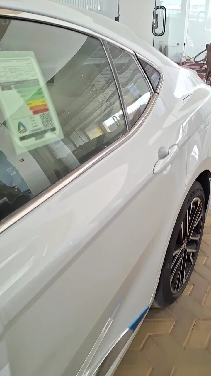 Toyota Camry le 2025