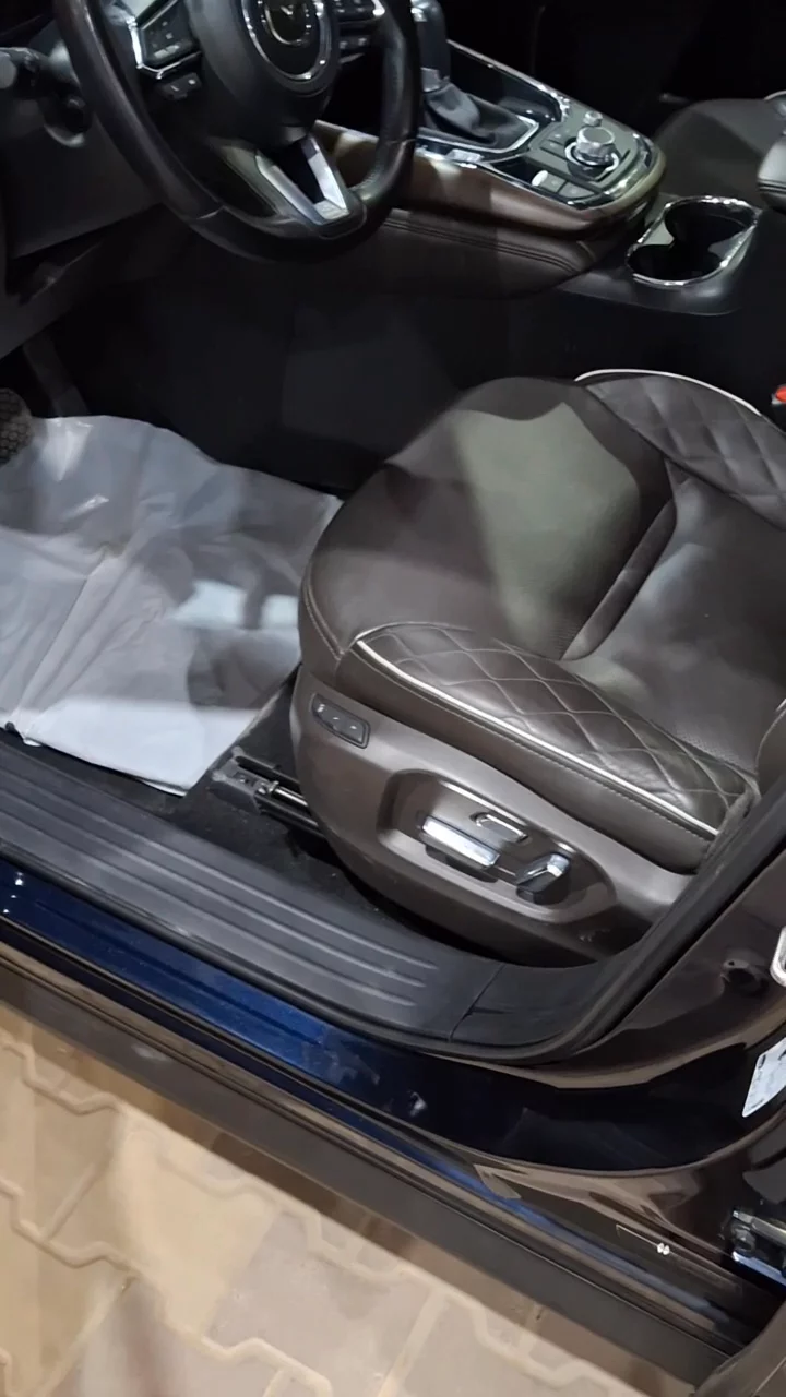 Car video thumbnail 1 of 9