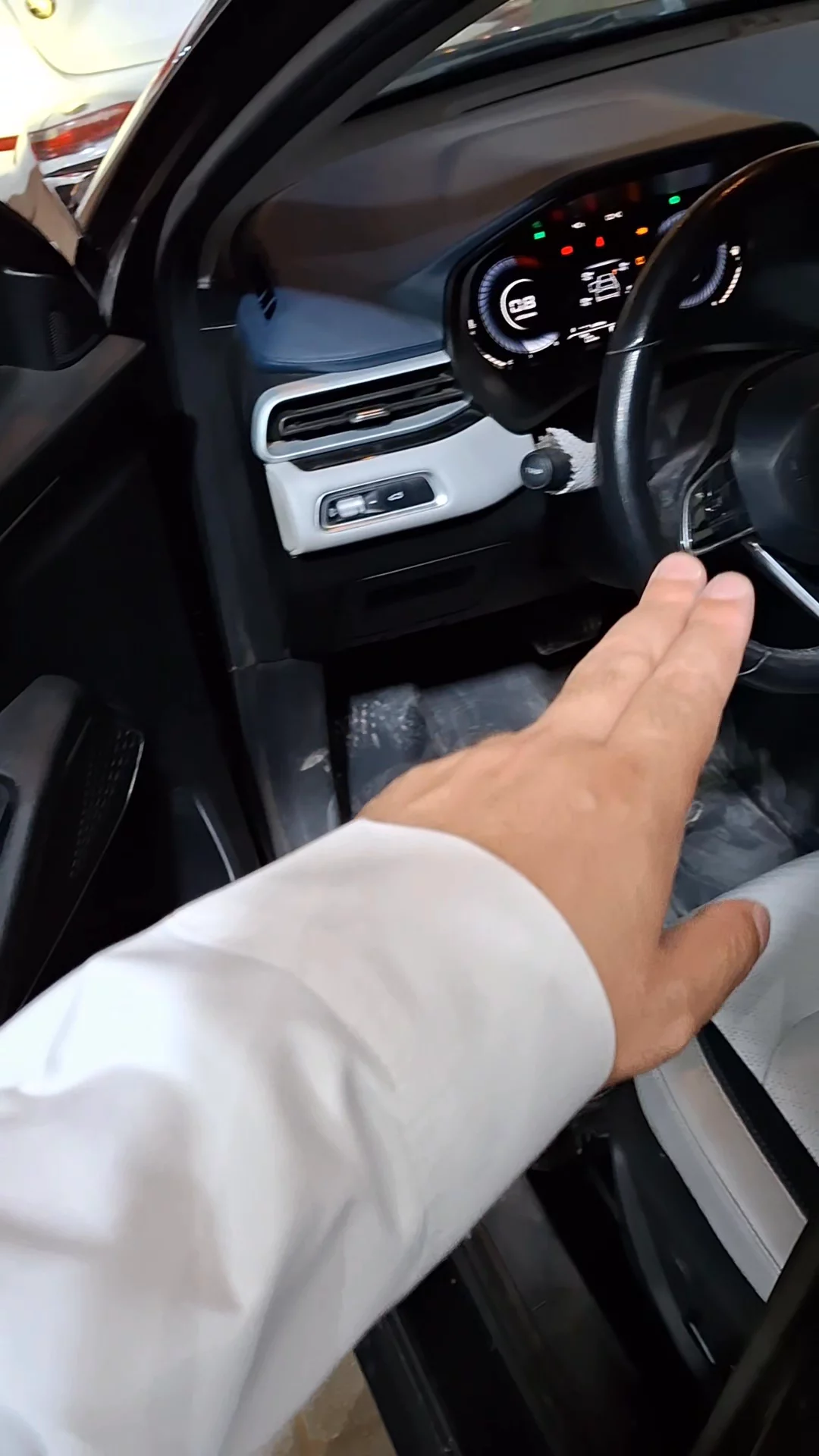 جيلي امجراند GS 2023