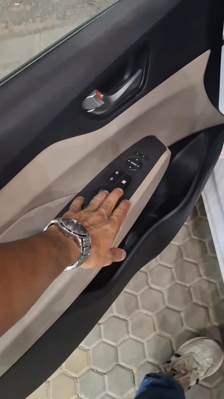 Car video thumbnail 1 of 11