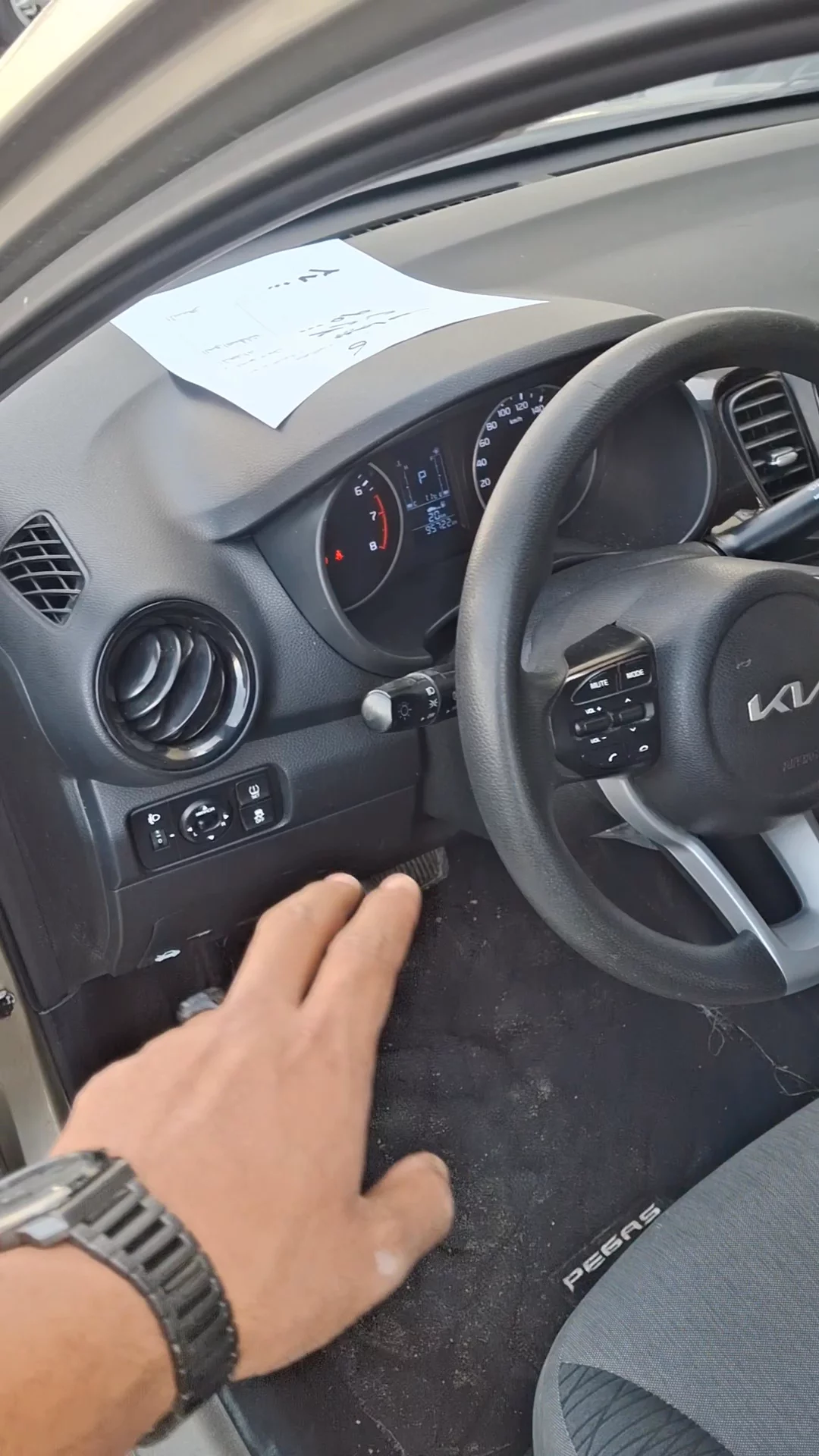 Car video thumbnail 1 of 8