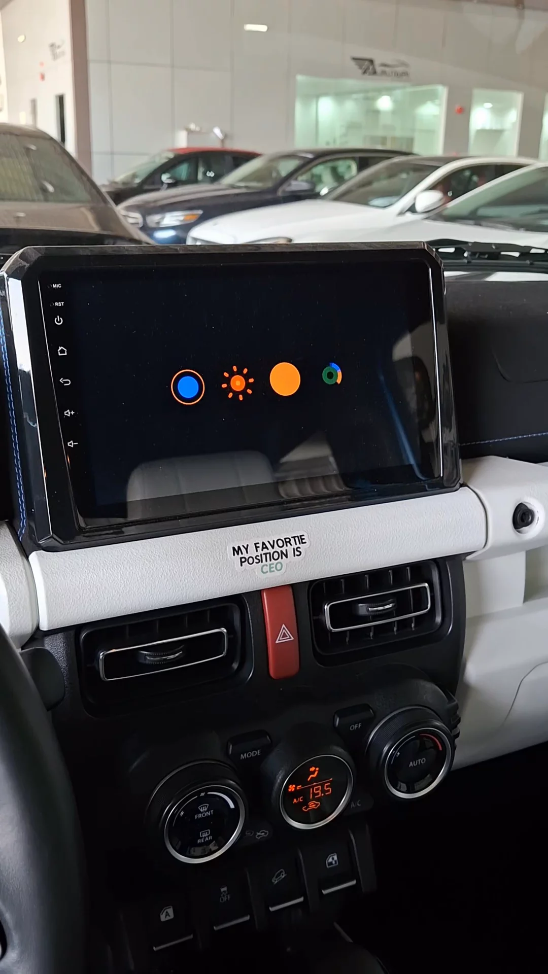 Car video thumbnail 1 of 9