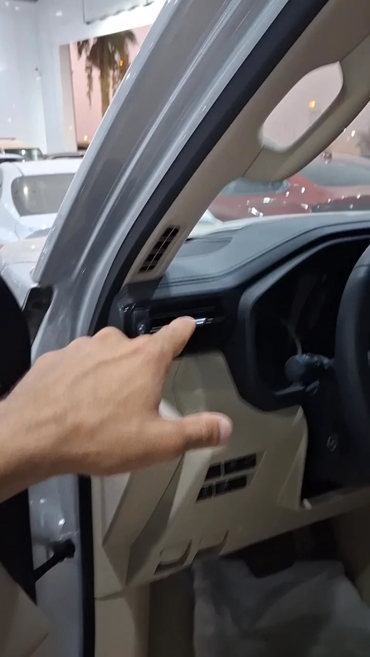 Car video thumbnail 1 of 10