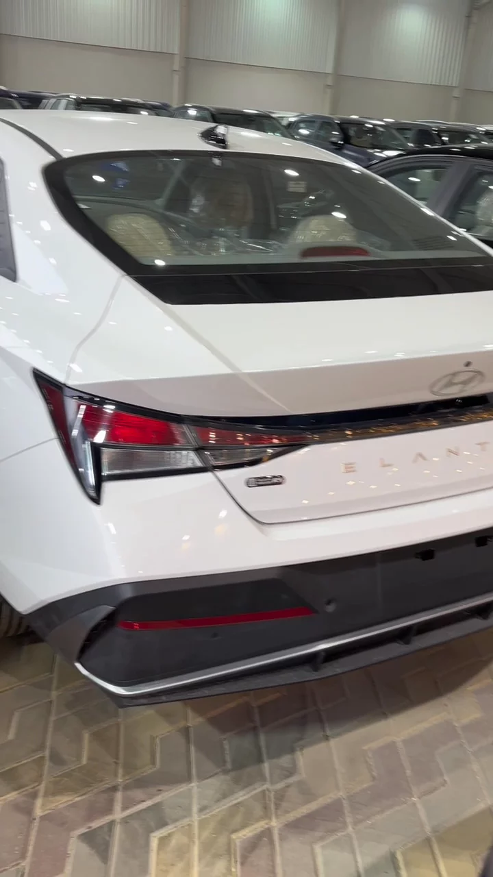 Car video thumbnail 1 of 10