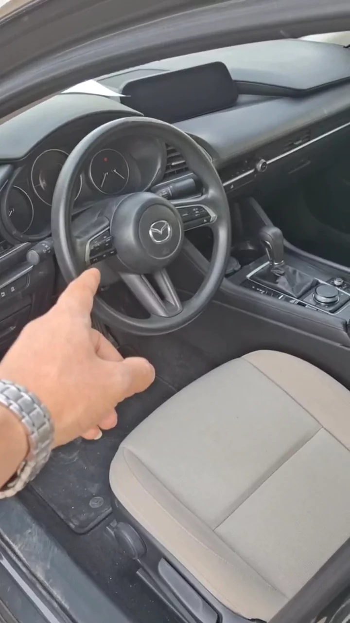 Car video thumbnail 1 of 7