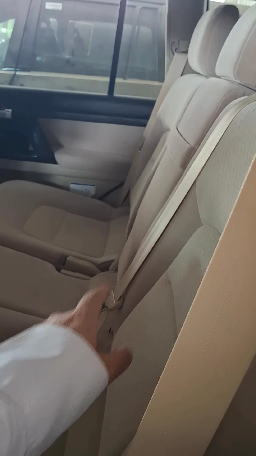 Car video thumbnail 1 of 9