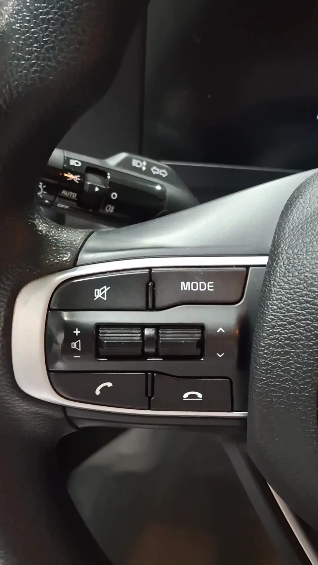 Car video thumbnail 1 of 9