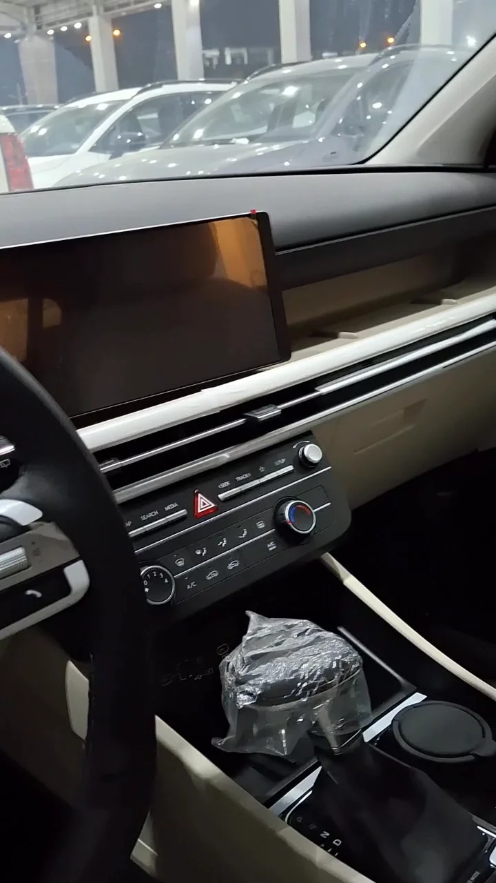 Car video thumbnail 1 of 10