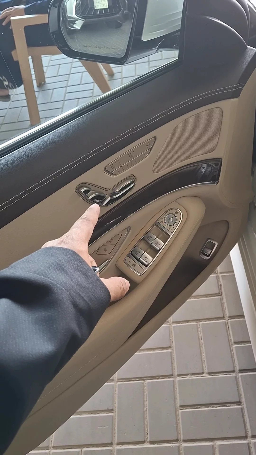 Car video thumbnail 1 of 15