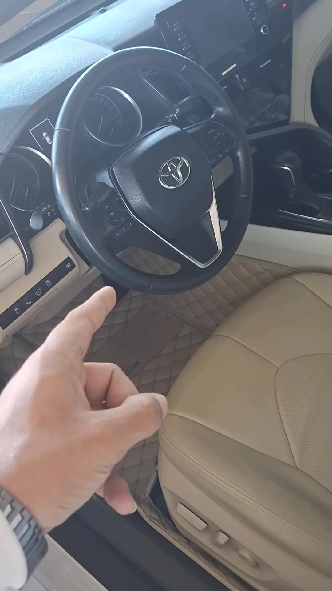 تويوتا كامري GLE 2021