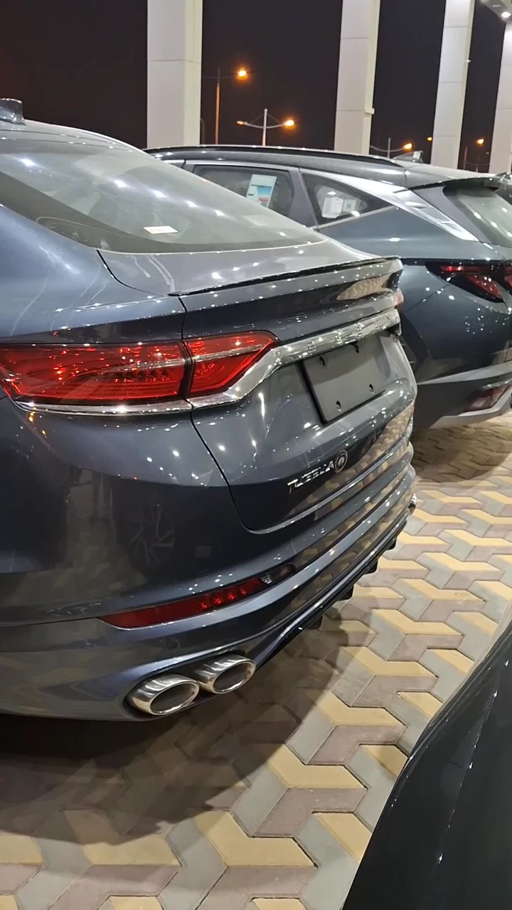 Car video thumbnail 1 of 9