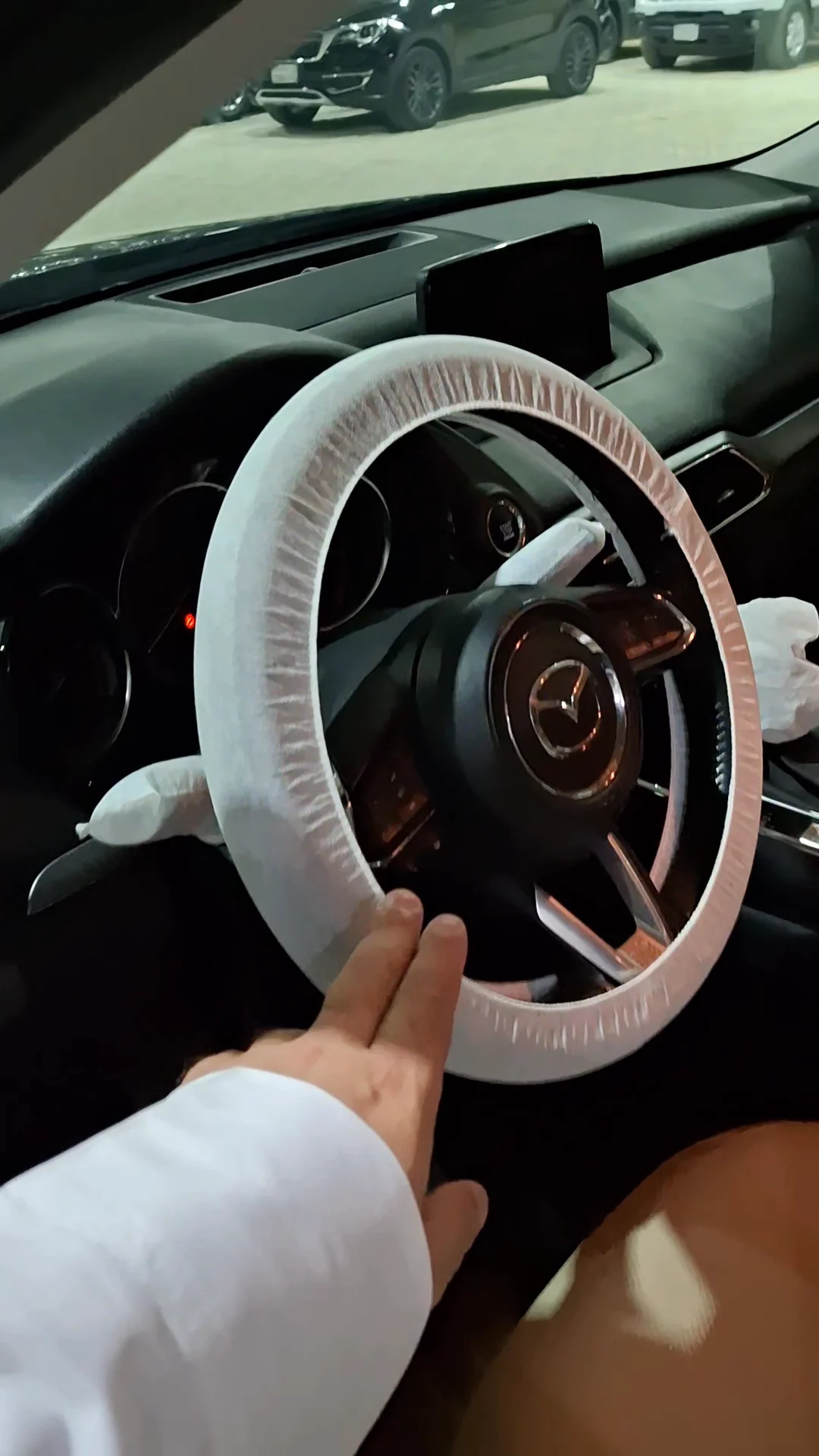 Car video thumbnail 1 of 8