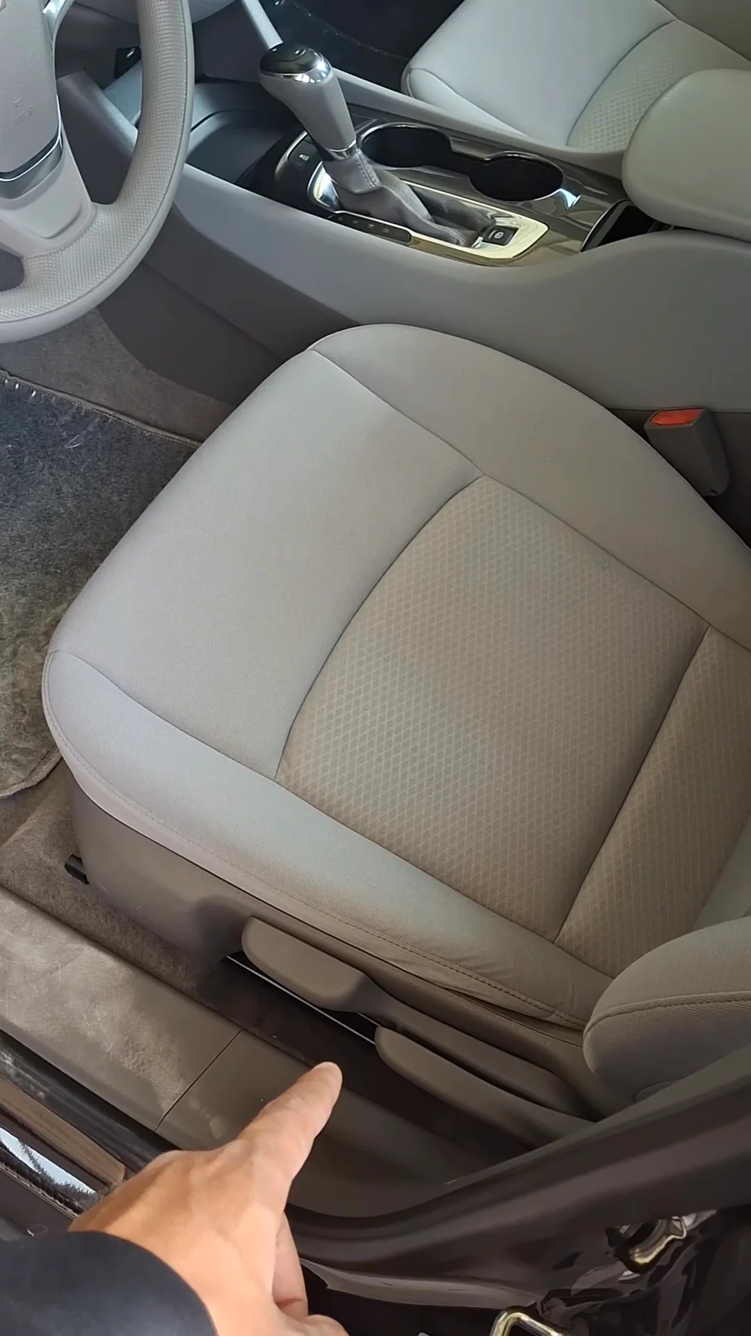 Car video thumbnail 1 of 7